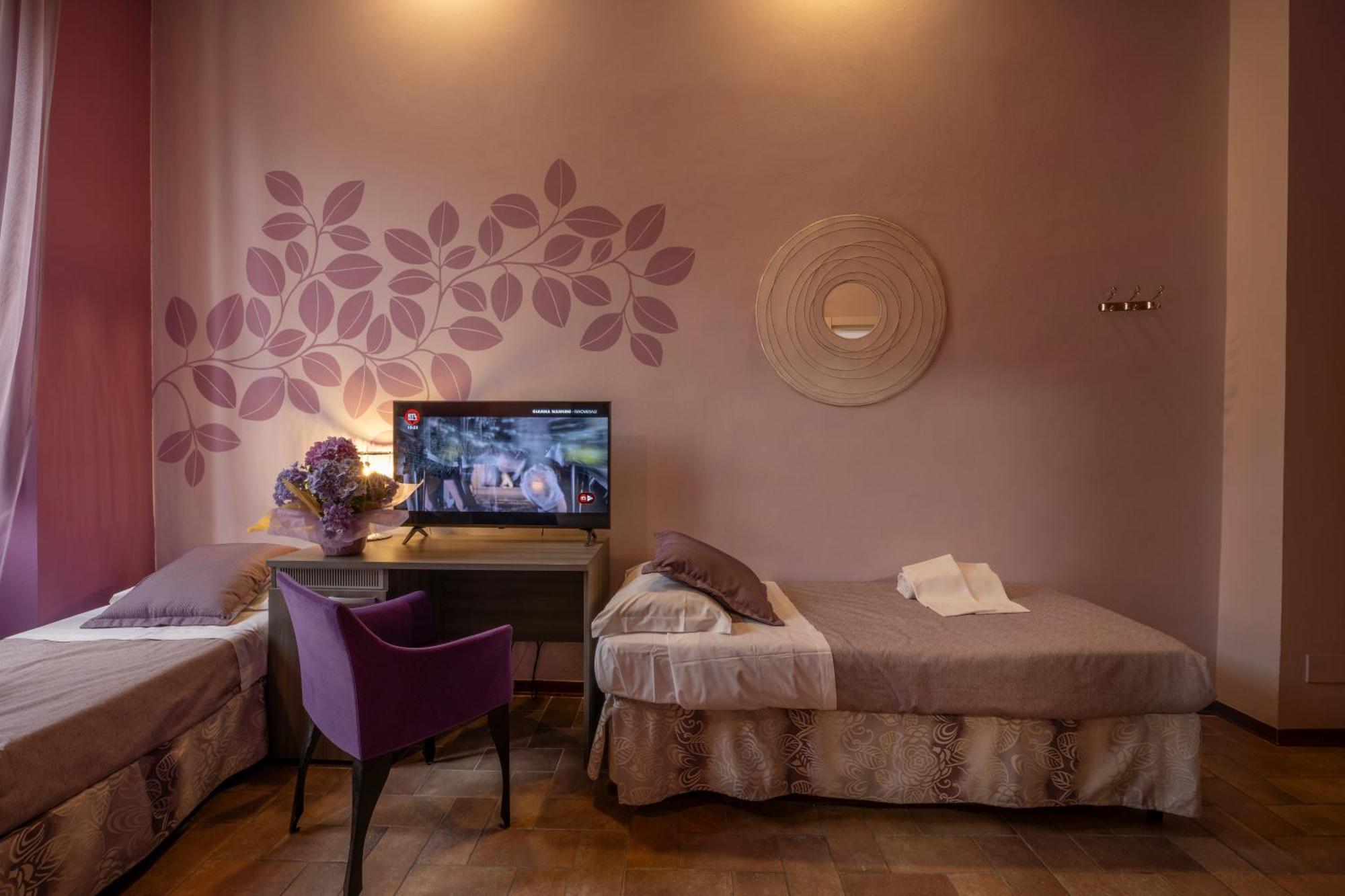 Hotel Palazzo Renieri - 3Stelle S コッレ・ヴァル・デルザ エクステリア 写真