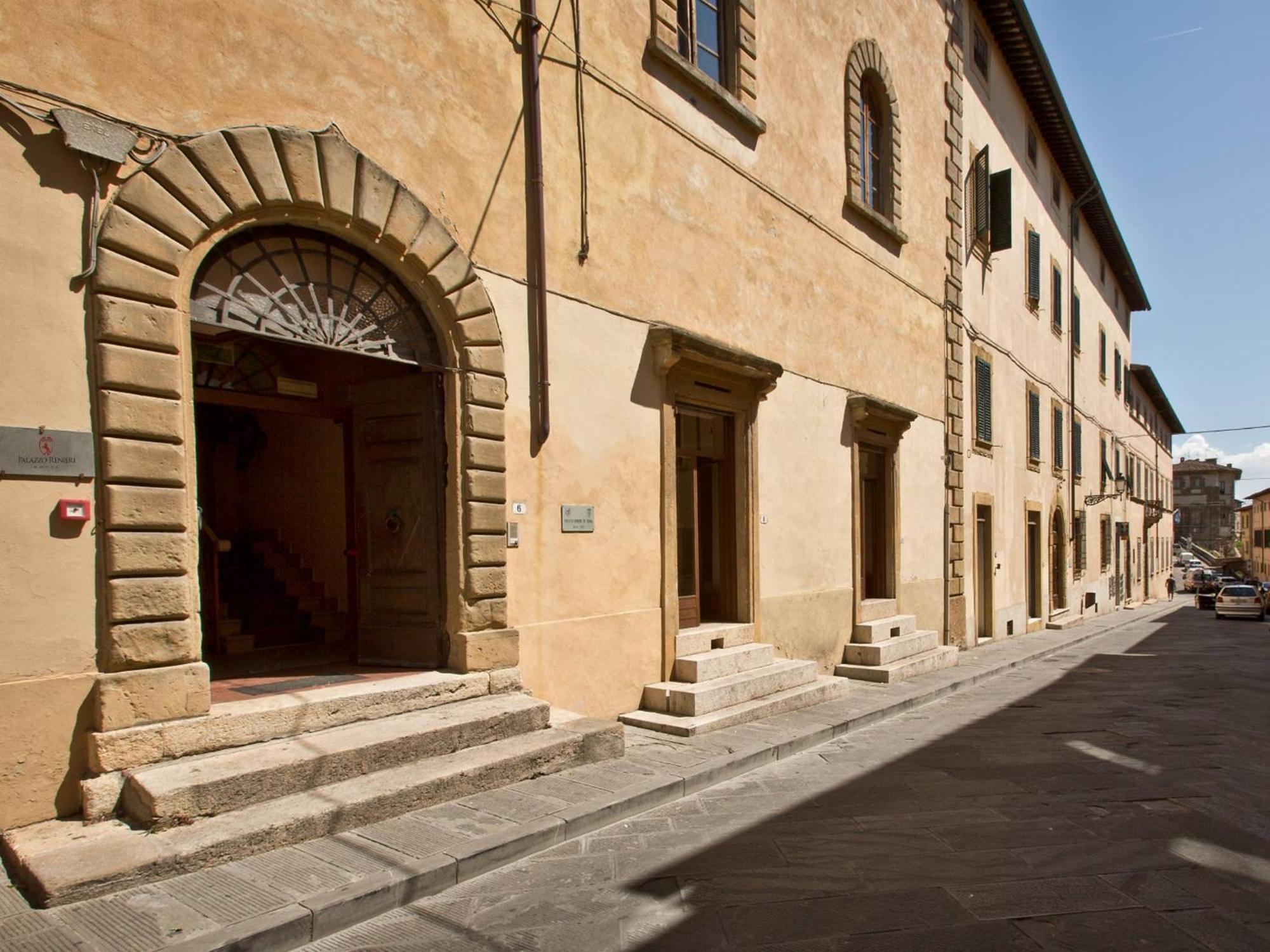 Hotel Palazzo Renieri - 3Stelle S コッレ・ヴァル・デルザ エクステリア 写真
